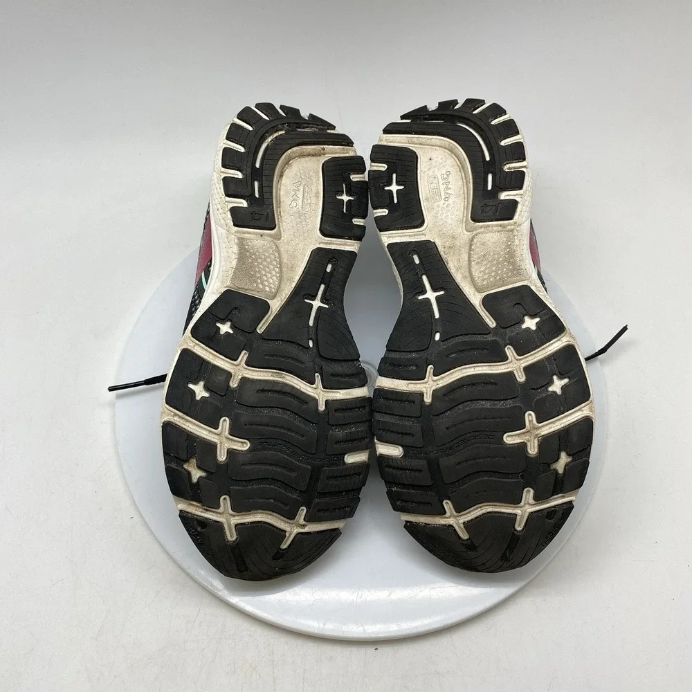 Brooks size womens